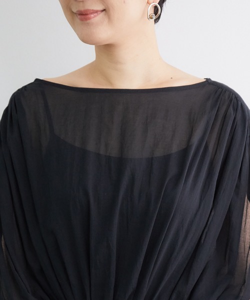 ADAM ET ROPE'（アダムエロペ）の「シアーギャザーチュニック