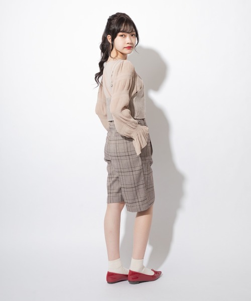 Mysa&Liina(ミーサリーナ)の「ニュアンスカラークラップドデザインビスチェ(ベスト・レディース・カーキ/ベージュ/ブラック/チャコールグレー・M)」の13枚目の写真