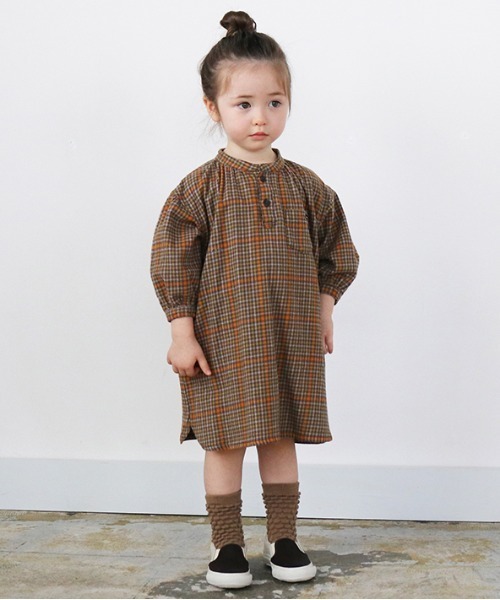 quoti use fith（クゥオティ　ユース　フィス）の「ネルチェック 長袖 ワンピース（ワンピース・キッズ・ブラウン/グレー・90/120/110/130/100/80）」の9枚目の写真
