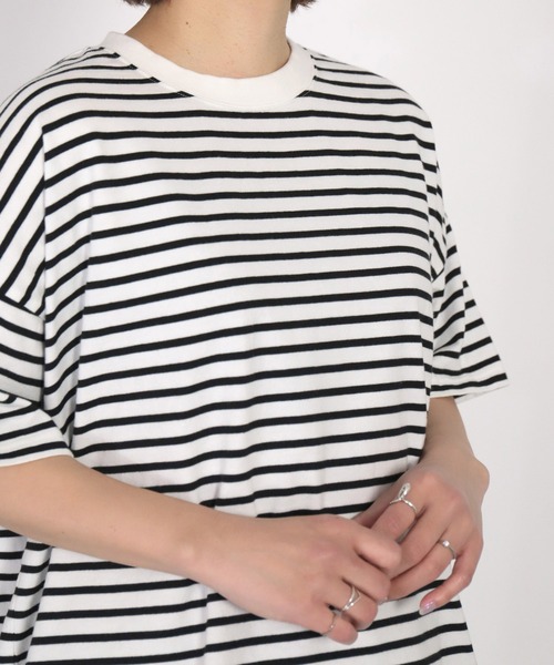 D.M.G.（ドミンゴ）の「[D.M.G / ディーエムジー] 天竺 ボーダードロップショルダーTシャツ（Tシャツ/カットソー・レディース・ホワイト系その他/ブラック系その他・FREE）」の4枚目の写真