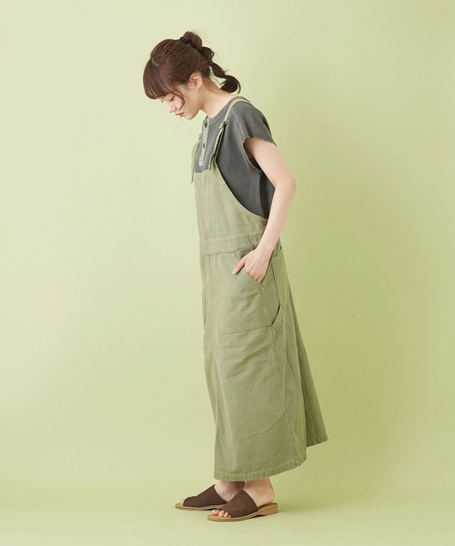 CUBE SUGAR（キューブシュガー）の「ムラ糸 バックサテン サロペットスカート（ジャンパースカート・レディース・ネイビー/ベージュ/サックスブルー/カーキ・M）」の10枚目の写真