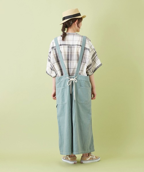 CUBE SUGAR（キューブシュガー）の「ムラ糸 バックサテン サロペットスカート（ジャンパースカート・レディース・ネイビー/ベージュ/サックスブルー/カーキ・M）」の14枚目の写真