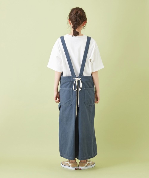 CUBE SUGAR（キューブシュガー）の「ムラ糸 バックサテン サロペットスカート（ジャンパースカート・レディース・ネイビー/ベージュ/サックスブルー/カーキ・M）」の17枚目の写真