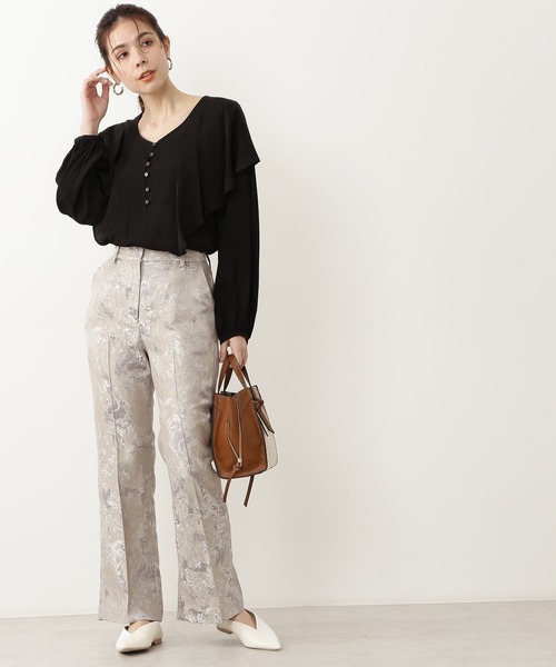 N.（N. Natural Beauty Basic）（エヌエヌナチュラルビューティーベーシック）の「ケープラッフルブラウス（シャツ/ブラウス・レディース・ホワイト/ブラック/イエロー・MEDIUM）」の6枚目の写真