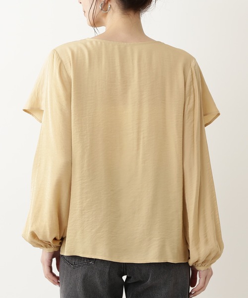 N.（N. Natural Beauty Basic）（エヌエヌナチュラルビューティーベーシック）の「ケープラッフルブラウス（シャツ/ブラウス・レディース・ホワイト/ブラック/イエロー・MEDIUM）」の8枚目の写真