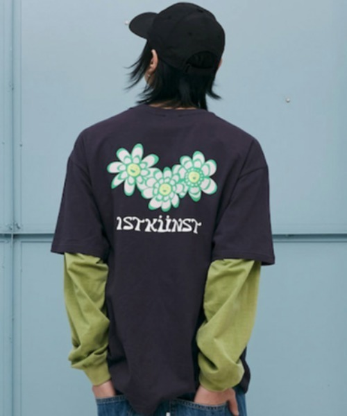 ISTKUNST(イストクンスト)の「【ISTKUNST】FLOWER FRIENDS TEE / イストクンスト フラワー フレンズ 半袖 Tシャツ(Tシャツ/カットソー・メンズ・ホワイト/ネイビー/パープル・MEDIUM/LARGE)」の1枚目の写真