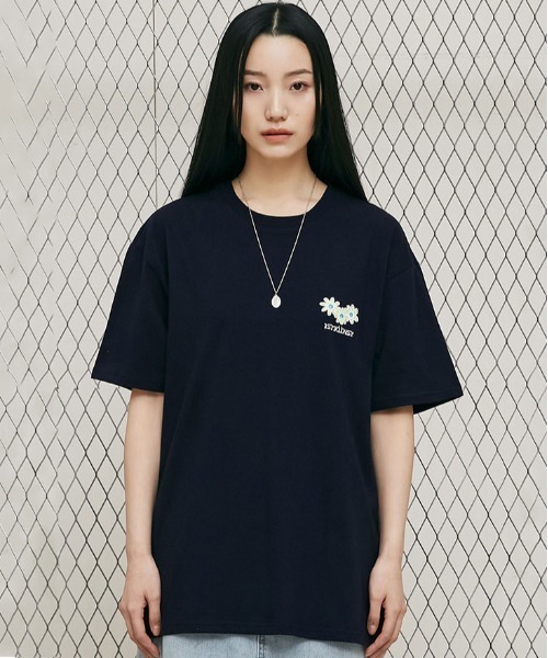 ISTKUNST(イストクンスト)の「【ISTKUNST】FLOWER FRIENDS TEE / イストクンスト フラワー フレンズ 半袖 Tシャツ(Tシャツ/カットソー・メンズ・ホワイト/ネイビー/パープル・MEDIUM/LARGE)」の12枚目の写真