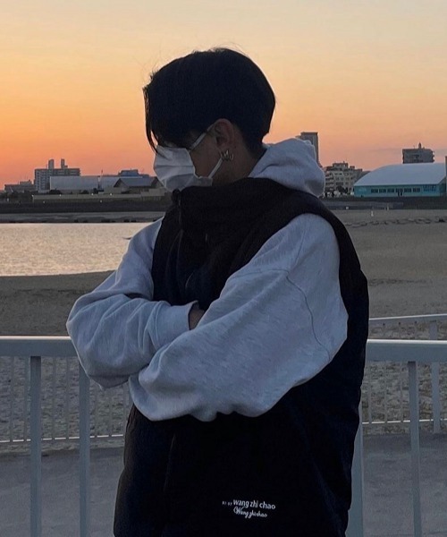 SBG（エスビー）の「SBG 5連リングフープピアス（ピアス（両耳用）・メンズ・シルバー/ゴールド/ブラック・L/M/S/#19）」の5枚目の写真