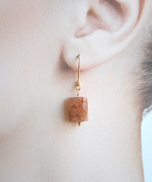 tone（トーン）の「【SPICY COLORS】天然石の一粒ピアス【14kgf】（ピアス（両耳用）・レディース・ブラック/オレンジ/パープル/ホワイト/グリーン/ホワイト系その他/ホワイト系その他2/その他・FREE）」の15枚目の写真