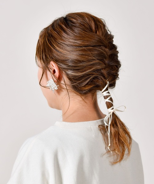 CALIFORNIA OUTFITTERS(カリフォルニア アウトフィッターズ)の「【LULKA(ルールカ)】ぐるぐるヘアアレンジフックリボン(その他ヘアアクセサリー・レディース・ホワイト/ブラック/ベージュ/パープル/ピンク/エメラルド・ONESIZE)」の2枚目の写真