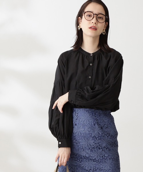 N.（N. Natural Beauty Basic）（エヌエヌナチュラルビューティーベーシック）の「◆ティアードパフスリーブブラウス（シャツ/ブラウス・レディース・ブラック/オフホワイト/モーブ系・MEDIUM）」の2枚目の写真