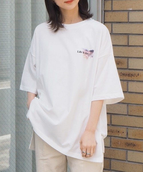 tiptop(ティップトップ)の「2021SS ロゴペイントBIGTシャツ(Tシャツ/カットソー・レディース・ホワイト系その他2/ブラック系その他2/オフホワイト/ホワイト系その他/ブラック/ブラック系その他・FREE)」の1枚目の写真