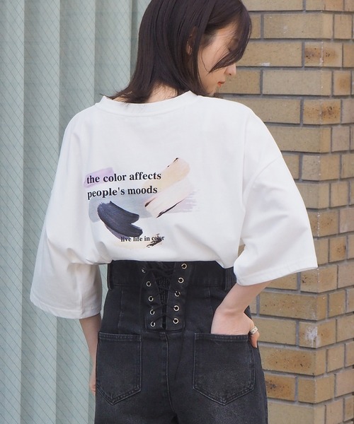 tiptop(ティップトップ)の「2021SS ロゴペイントBIGTシャツ(Tシャツ/カットソー・レディース・ホワイト系その他2/ブラック系その他2/オフホワイト/ホワイト系その他/ブラック/ブラック系その他・FREE)」の3枚目の写真