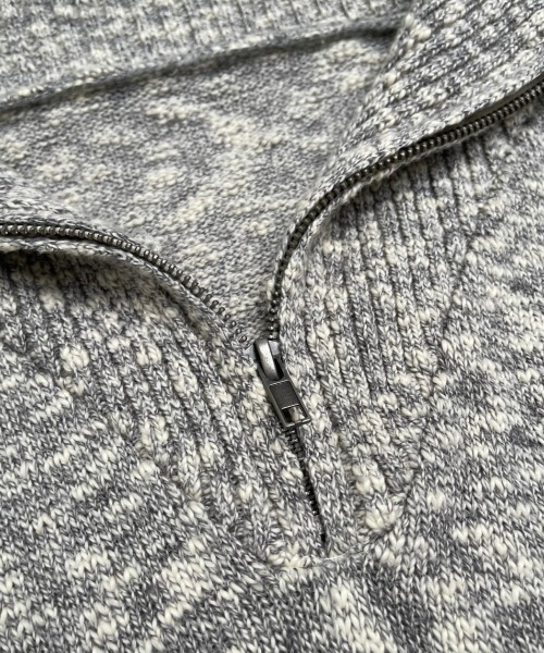 NEUNA(ヌナ)の「スラブハーフジップトップス(ニット/セーター・レディース・ライトグレー/ブラック/モカ・FREE)」の6枚目の写真