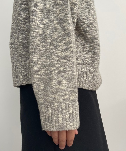 NEUNA(ヌナ)の「スラブハーフジップトップス(ニット/セーター・レディース・ライトグレー/ブラック/モカ・FREE)」の20枚目の写真