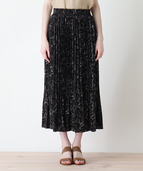 DRESKIP（ドレスキップ）の「◆変形プリーツスカート（スカート・レディース・ホワイト系8/カーキ系/ネイビー系5/ブラック系・02/04/03）」の5枚目の写真