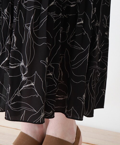 DRESKIP（ドレスキップ）の「◆変形プリーツスカート（スカート・レディース・ホワイト系8/カーキ系/ネイビー系5/ブラック系・02/04/03）」の9枚目の写真