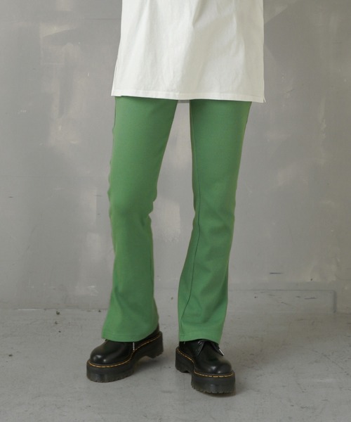 SPINNS（スピンズ）の「【ZOZO限定カラー&サイズ展開】リブ フレア イージーパンツ（その他パンツ・レディース・ミント/ブルー/アッシュ/オレンジ/イエロー/アイボリー/ブラック/グリーン/ベージュ/ピンク・M/S）」の5枚目の写真