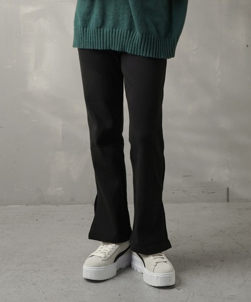 SPINNS（スピンズ）の「【ZOZO限定カラー&サイズ展開】リブ フレア イージーパンツ（その他パンツ・レディース・ミント/ブルー/アッシュ/オレンジ/イエロー/アイボリー/ブラック/グリーン/ベージュ/ピンク・M/S）」の3枚目の写真