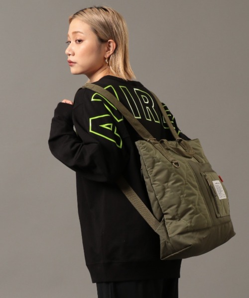 AVIREX（アヴィレックス）の「【直営店限定】2WAY QUILTING DAYPACK/ 2ウェイ キルティングデイパック（バックパック/リュック・レディース・ブラック/オリーブ・FREE）」の7枚目の写真
