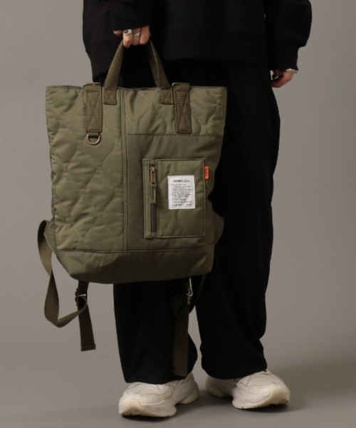 AVIREX（アヴィレックス）の「【直営店限定】2WAY QUILTING DAYPACK/ 2ウェイ キルティングデイパック（バックパック/リュック・レディース・ブラック/オリーブ・FREE）」の12枚目の写真