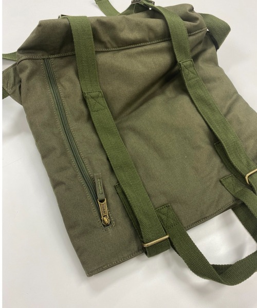 AVIREX（アヴィレックス）の「【直営店限定】2WAY QUILTING DAYPACK/ 2ウェイ キルティングデイパック（バックパック/リュック・レディース・ブラック/オリーブ・FREE）」の11枚目の写真