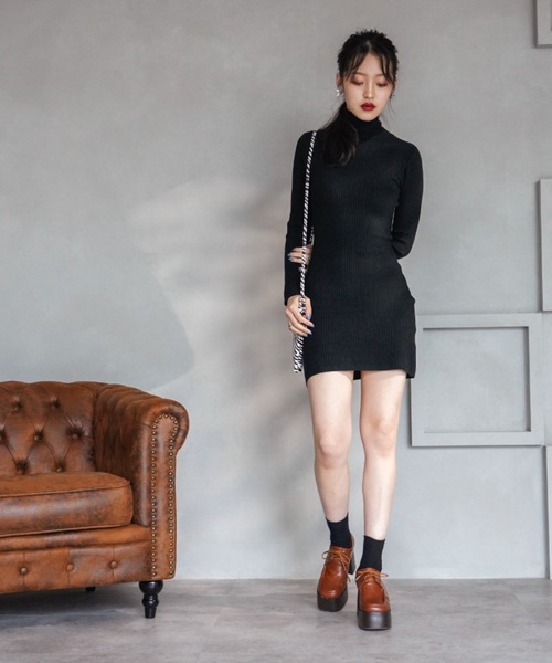 VIVIAN（ヴィヴィアン）の「スクエアトゥ厚底プラットフォームレースアップパンプス（パンプス・レディース・ブラック/ダークブラウン/ブラウン/アイボリー・S/M/L/LL）」の9枚目の写真