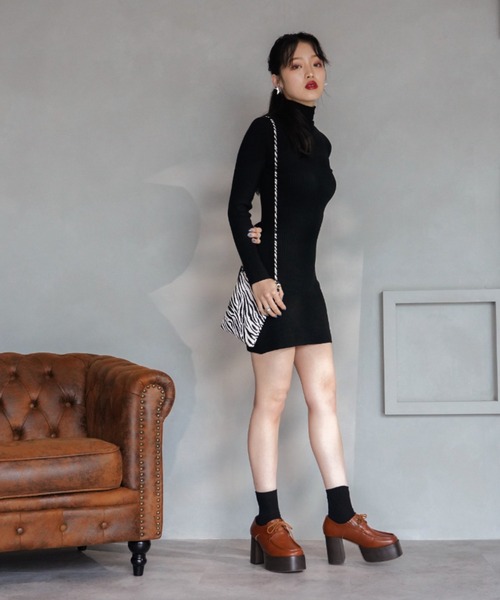 VIVIAN（ヴィヴィアン）の「スクエアトゥ厚底プラットフォームレースアップパンプス（パンプス・レディース・ブラック/ダークブラウン/ブラウン/アイボリー・S/M/L/LL）」の16枚目の写真