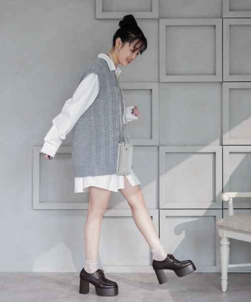 VIVIAN（ヴィヴィアン）の「スクエアトゥ厚底プラットフォームレースアップパンプス（パンプス・レディース・ブラック/ダークブラウン/ブラウン/アイボリー・S/M/L/LL）」の15枚目の写真