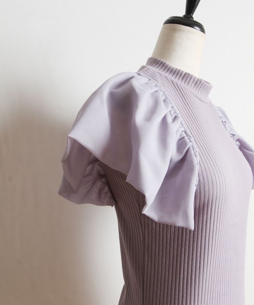 tocco closet（トッコ　クローゼット）の「シフォンボリュームスリーブ切り替えリブトップス（ニット/セーター・レディース・ラベンダー/ピンクベージュ・M）」の17枚目の写真