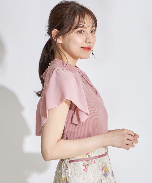 tocco closet（トッコ　クローゼット）の「シフォンボリュームスリーブ切り替えリブトップス（ニット/セーター・レディース・ラベンダー/ピンクベージュ・M）」の5枚目の写真