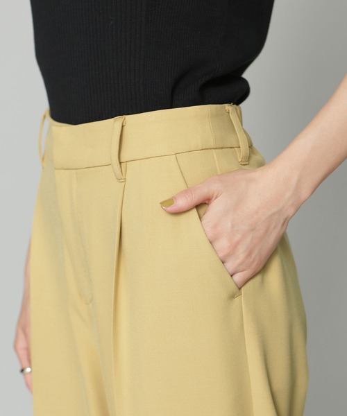 NANO universe（ナノユニバース）の「WEB限定/センタープレスタックワイドパンツ（その他パンツ・レディース・イエロー/チャコール/ベージュ・36/38）」の16枚目の写真