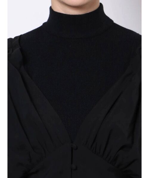 LAGUNAMOON（ラグナムーン）の「ショルダーギャザーレイヤードニット（ニット/セーター・レディース・アイボリー/ブラック/ブラウン・FREE）」の4枚目の写真