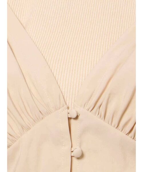 LAGUNAMOON（ラグナムーン）の「ショルダーギャザーレイヤードニット（ニット/セーター・レディース・アイボリー/ブラック/ブラウン・FREE）」の15枚目の写真