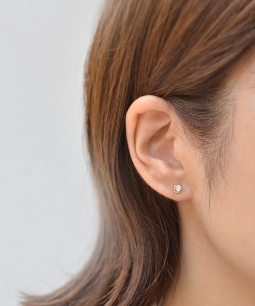 sowi(ソーイ)の「【K10YG】のぼり月・マザーオブパール ピアス(ピアス(両耳用)・レディース・ホワイト・フリ-)」の6枚目の写真