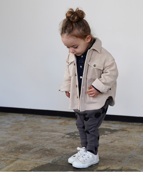 quoti use fith（クゥオティ　ユース　フィス）の「イージーウォーム 長袖 オーバーシャツ（シャツ/ブラウス・キッズ・ブルー/ブラウン/アイボリー/チャコールグレー・100/90/110/130/120/80）」の19枚目の写真