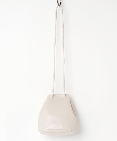 MAISON BREEZE(メゾンブリーズ)の「【MAISON BREEZE】エコレザー巾着バッグ TYPE-2 KNF(ショルダーバッグ・レディース・ホワイト/ブラック/ベージュ/イエロー・FREE)」の12枚目の写真