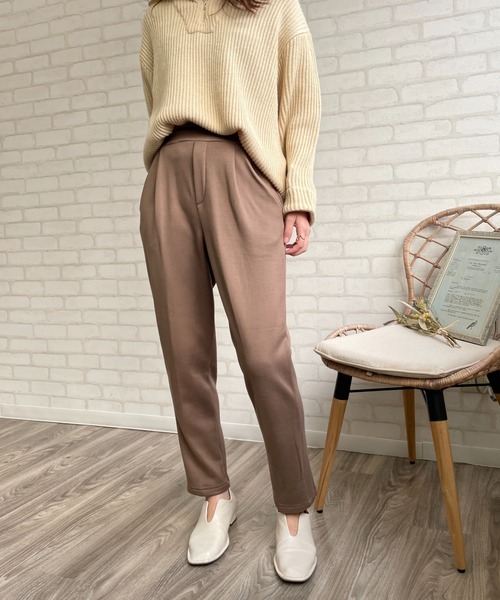Chiaro（キアロ）の「裏起毛 美脚テーパードパンツ（その他パンツ・レディース・ブラック/ベージュ/モカ・M/L）」の16枚目の写真