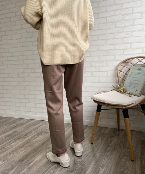 Chiaro（キアロ）の「裏起毛 美脚テーパードパンツ（その他パンツ・レディース・ブラック/ベージュ/モカ・M/L）」の20枚目の写真