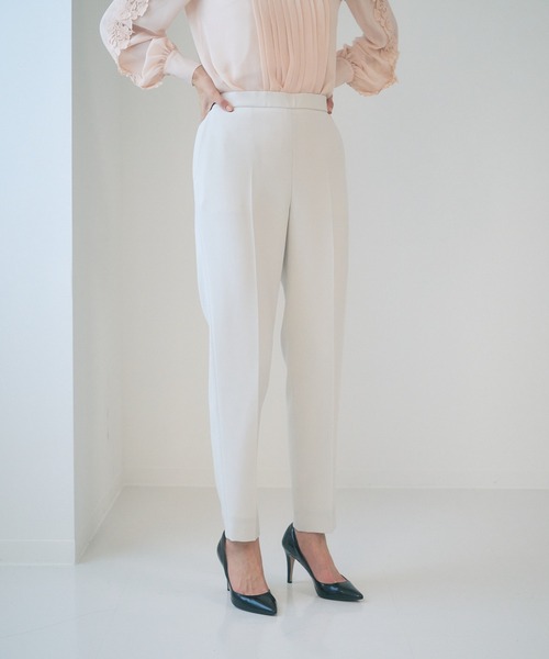 ANAYI(アナイ)の「ストレッチクロステーパード パンツ(その他パンツ・レディース・ミント/ライトグレー/ネイビー・36/38/34)」の17枚目の写真