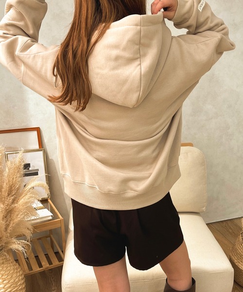 apres jour clair（アプレジュールクレア）の「【apres jour clair】アソートロゴフーディ（パーカー・レディース・アイボリー/ベージュ/ナチュラル/グリーン・フリー/X-LARGE）」の22枚目の写真