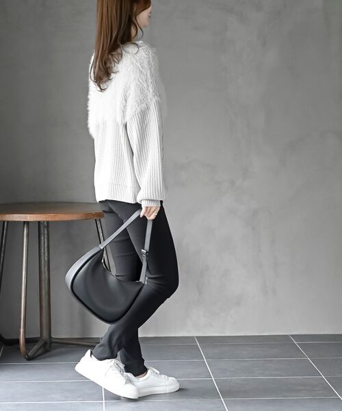 rps(アールピーエス)の「編地切替シャギーニットプルオーバー(ニット/セーター・レディース・チャコールグレー/アイボリー/マスタード/グレイッシュベージュ/ダークグリーン/グレー/ライトグレー/ボルドー・M/フリー)」の15枚目の写真