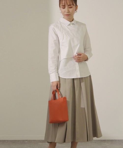 AULI（アウリィ）の「【低身長向けサイズ】ミモレ丈アシンメトリーフレアプリーツスカート（スカート・レディース・ベージュ/ネイビー/イエロー・S/XS）」の6枚目の写真