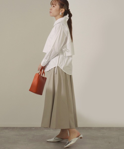 AULI（アウリィ）の「【低身長向けサイズ】ミモレ丈アシンメトリーフレアプリーツスカート（スカート・レディース・ベージュ/ネイビー/イエロー・S/XS）」の13枚目の写真