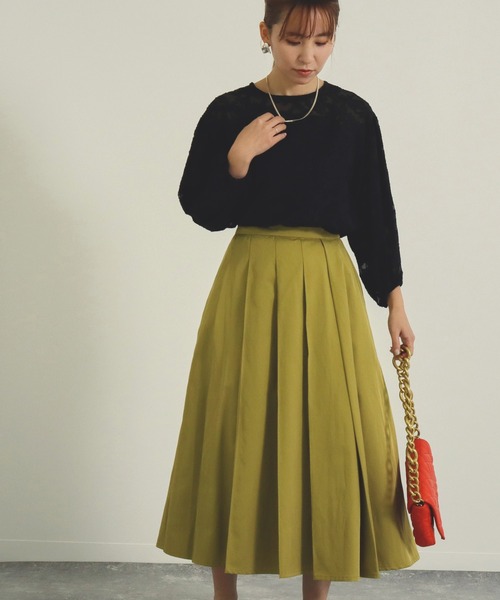 AULI（アウリィ）の「【低身長向けサイズ】ミモレ丈アシンメトリーフレアプリーツスカート（スカート・レディース・ベージュ/ネイビー/イエロー・S/XS）」の9枚目の写真