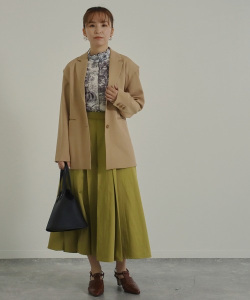 AULI（アウリィ）の「【低身長向けサイズ】ミモレ丈アシンメトリーフレアプリーツスカート（スカート・レディース・ベージュ/ネイビー/イエロー・S/XS）」の12枚目の写真