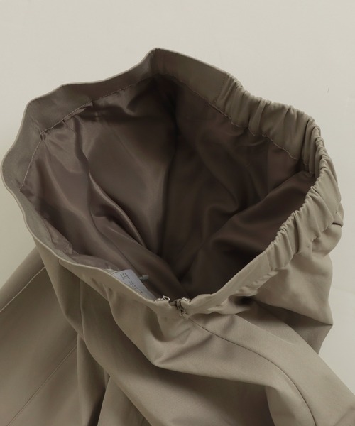 AULI（アウリィ）の「【低身長向けサイズ】ミモレ丈アシンメトリーフレアプリーツスカート（スカート・レディース・ベージュ/ネイビー/イエロー・S/XS）」の17枚目の写真