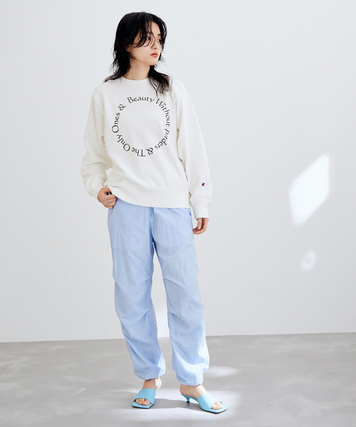 Champion(チャンピオン)の「【Champion for ADAM ET ROPE'】別注10oz RW LOGO SWEAT(スウェット・レディース・オフホワイト/イエロー/ブルー/キナリ・FREE)」の7枚目の写真