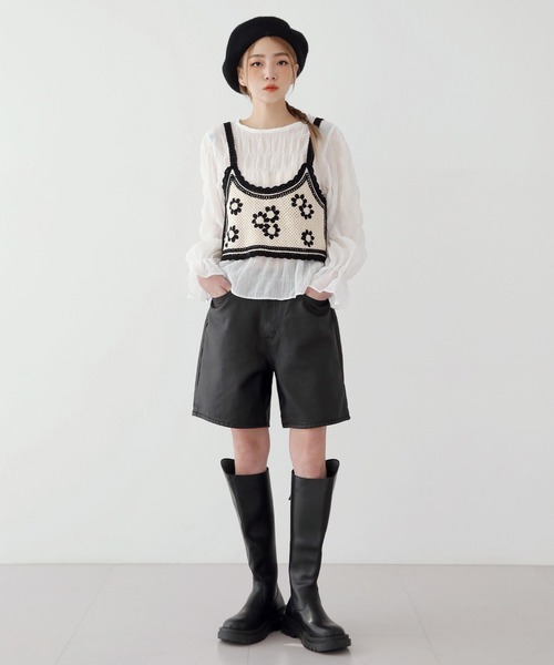 UNE MANSION(ユヌマンション)の「レザーコーティングハーフパンツ(その他パンツ・レディース・ブラック/アイボリー・SMALL/MEDIUM/LARGE)」の17枚目の写真