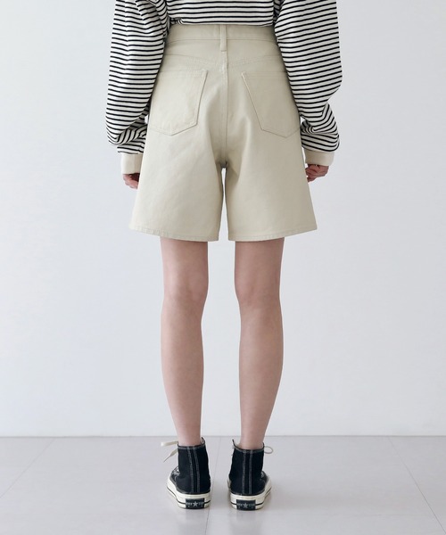 UNE MANSION(ユヌマンション)の「レザーコーティングハーフパンツ(その他パンツ・レディース・ブラック/アイボリー・SMALL/MEDIUM/LARGE)」の19枚目の写真